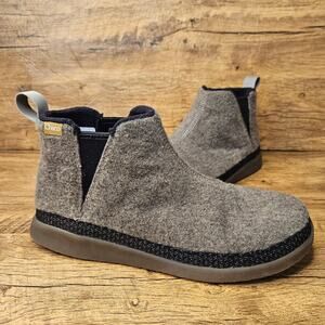 Chaco Revel Chelsea V natural Brown Vegan Slip on Casual bootie sz 7